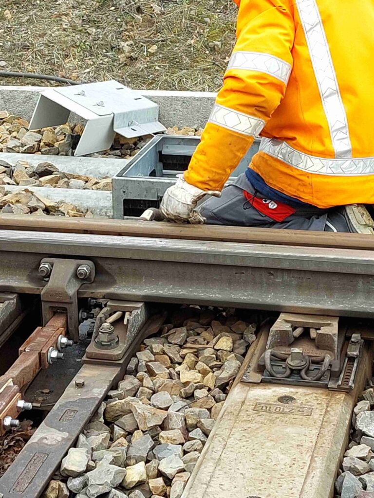 Letzte Prüfungen vor Inbetriebnahme am Kehrgleis am Bahnhof Königs Wusterhausen, Foto: DB Netz AG